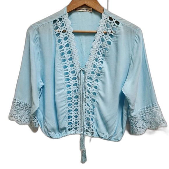 Beach By Exist Top Womens L Blue Crochet Lace V Neck 3/4 Sleeve Crop Elastic Hem - Picture 1 of 15